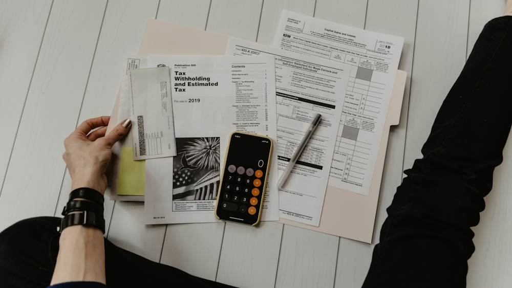 Análise de documentos financeiros com calculadora